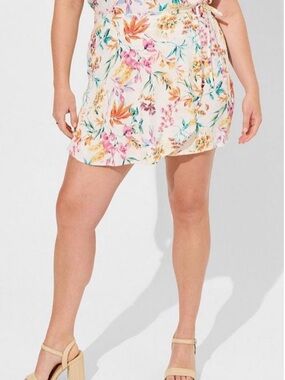 Torrid NWT Leny Wrap Skirt Skort Sz 3X Pull On Stretch Shorts Cottage Bloomcore